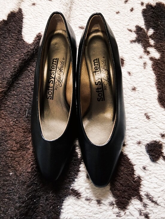 Shoes - WOMEN'S 80'S/90'S KITTEN HEELS - BLACK